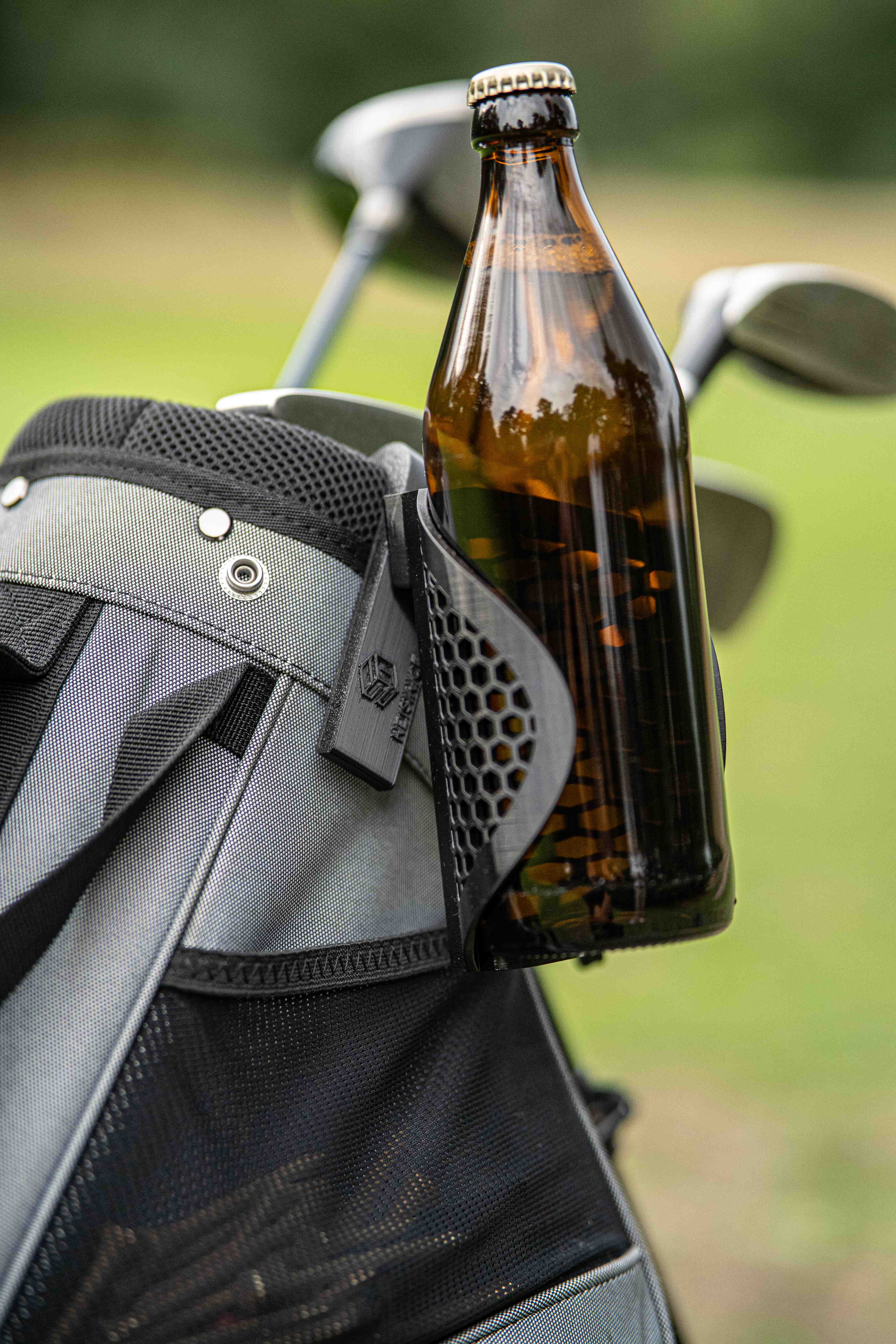 NiceCup – Getränkehalter fürs Golfbag NiceCup – Getränkehalter fürs Golfbag